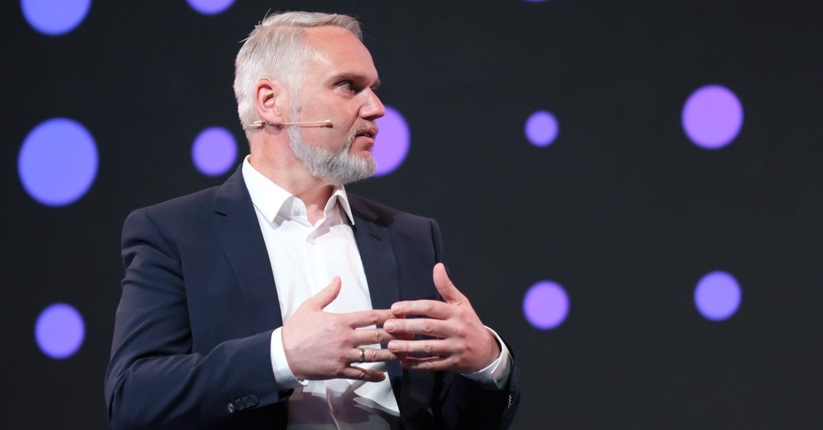 wirDesign Vorstandsvorsitzender Dirk Huesmann beim Deutschen Marken Summit 2023